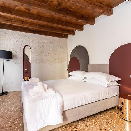 Palazzo Miracoli Apartments Венеція Екстер'єр фото