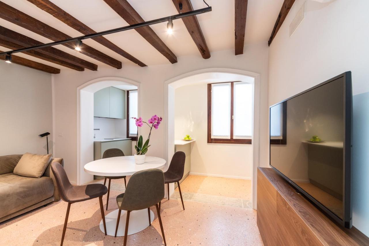 Palazzo Miracoli Apartments Венеція Екстер'єр фото