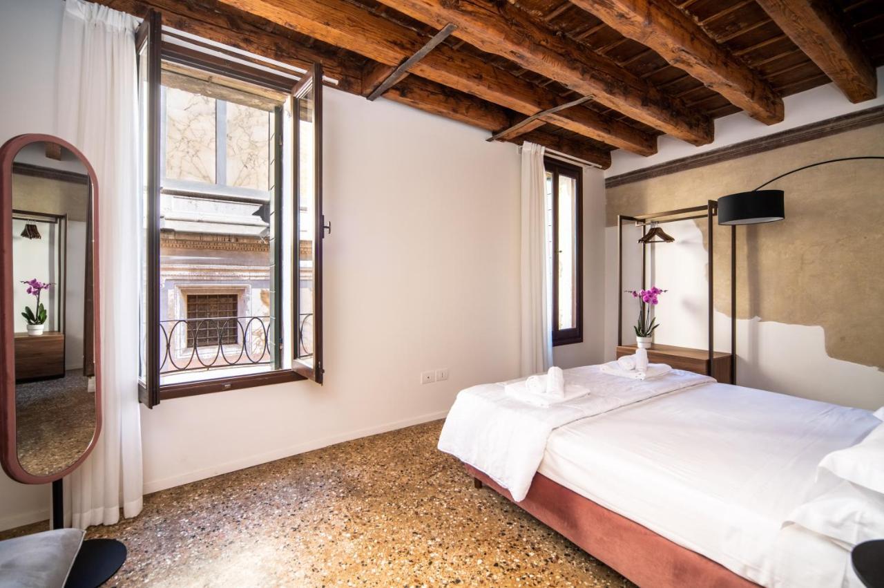 Palazzo Miracoli Apartments Венеція Екстер'єр фото
