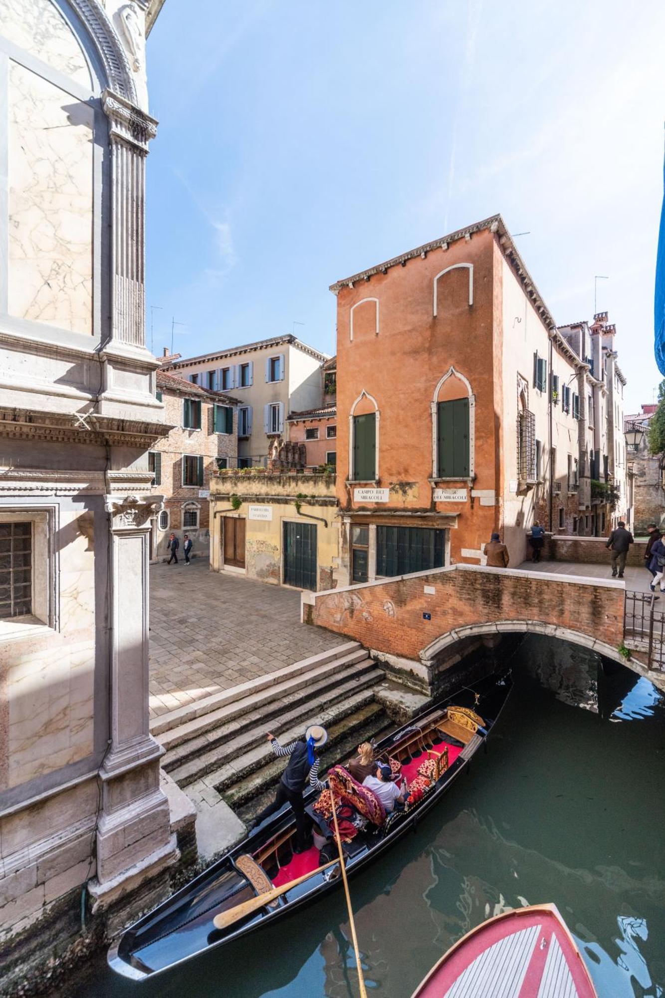 Palazzo Miracoli Apartments Венеція Екстер'єр фото
